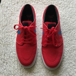 Men’s Red Nike Zoom Air